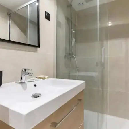 Magnifique Avec Sauna Et Jacuzzi Parigi